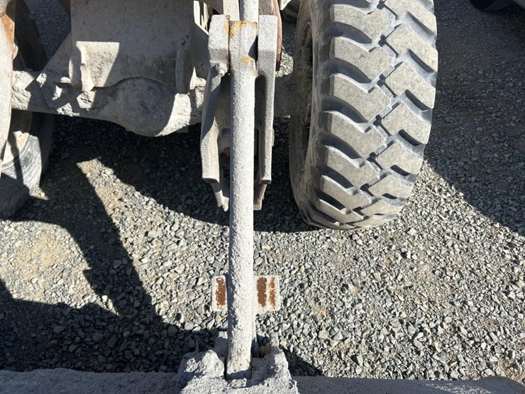 1980-caterpillar-930-image-14