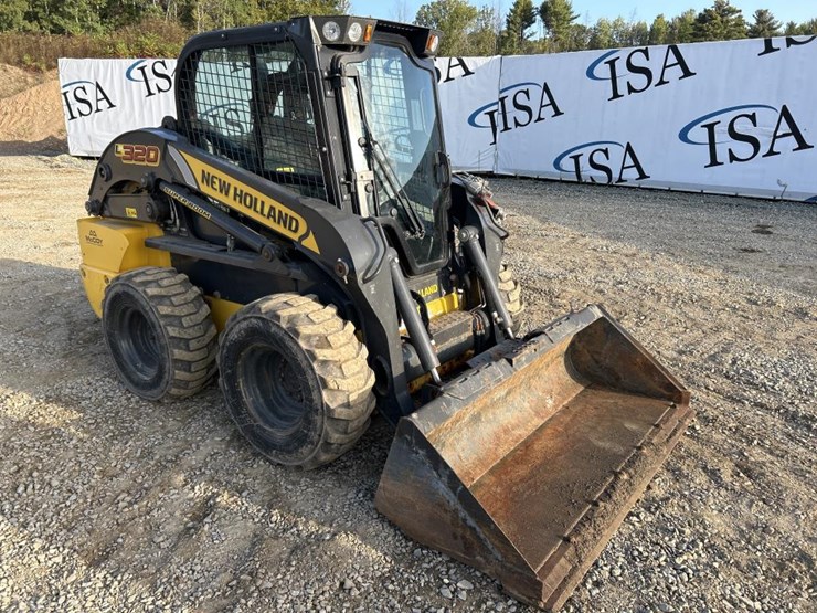 2022-new-holland-l320-image-7