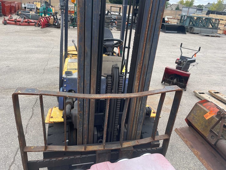 #1982-•-komatsu-forklift-(o4)-image-4