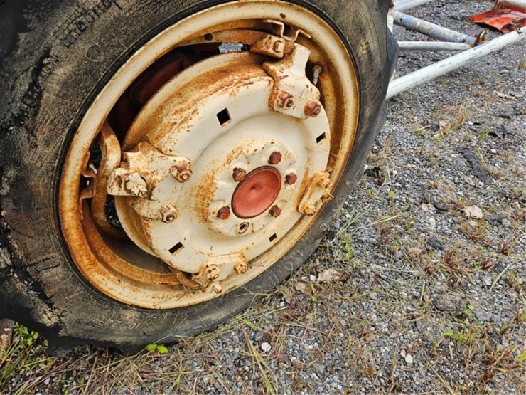 #2030-•-allis-chalmers-ca-tractor-image-33