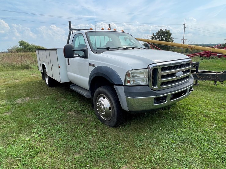 2006-ford-f550-image-2
