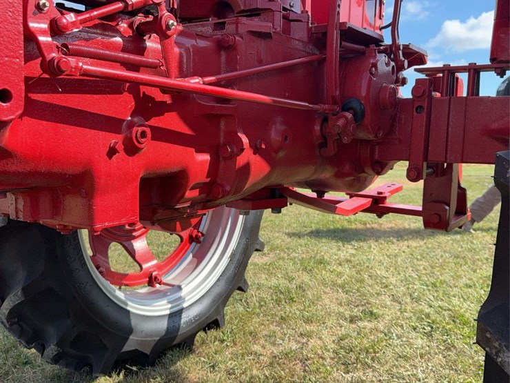 farmall-350-diesel-high-crop-image-75