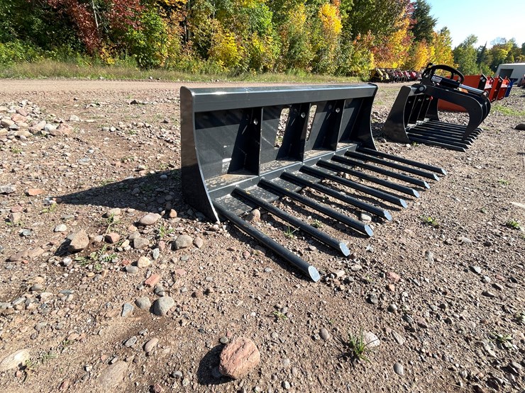 #8245-•-wolverine-skid-steer-x-treme-manure-forks-image-3