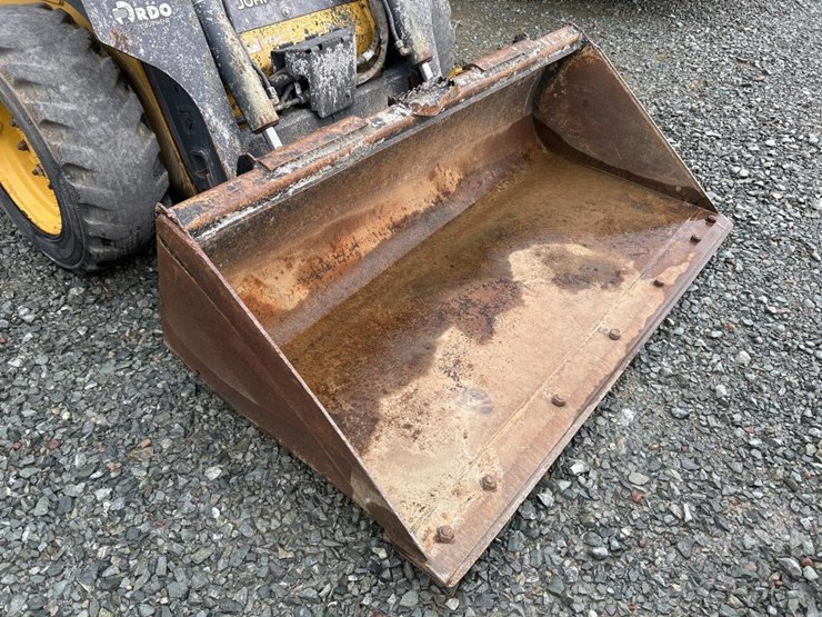 deere-318g-image-9