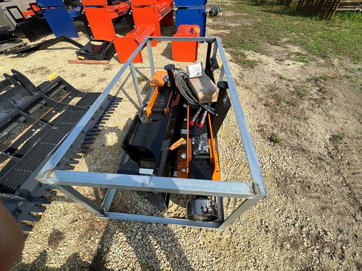 #3043-•-wolverine-skid-steer-post-driver-image-3