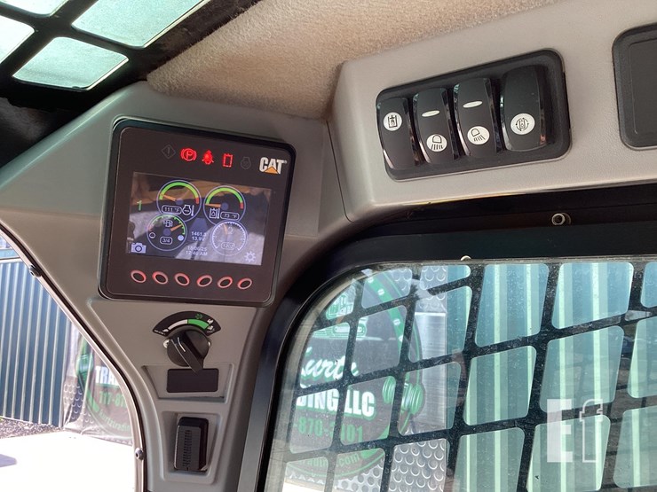 2019-caterpillar-239d-image-17