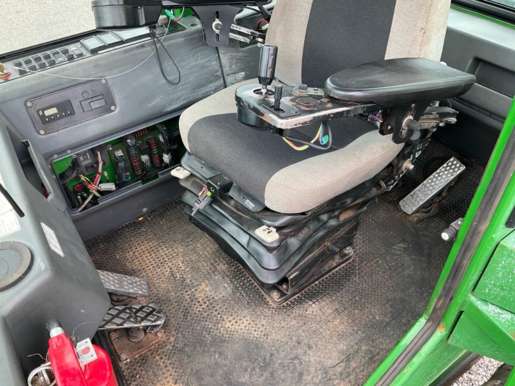 2006-deere-1010d-image-40