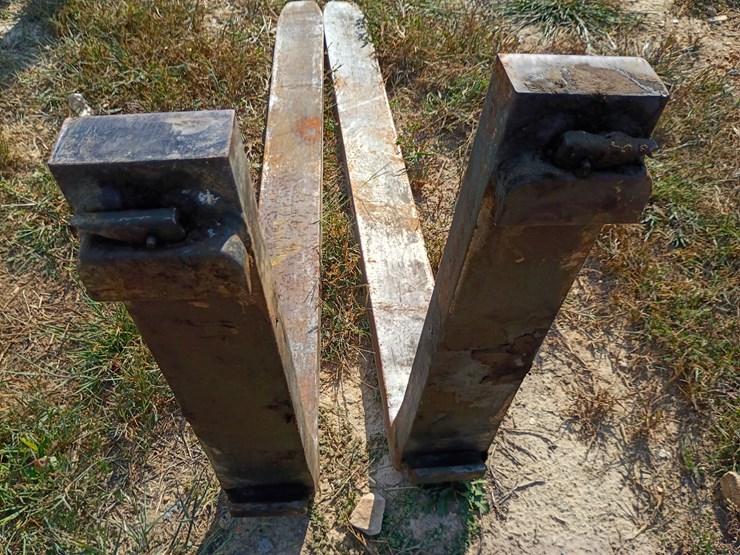 #104-•-set-of-42"-pallet-forks-image-8