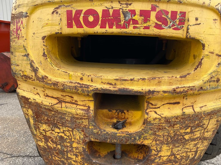 #1982-•-komatsu-forklift-(o4)-image-75