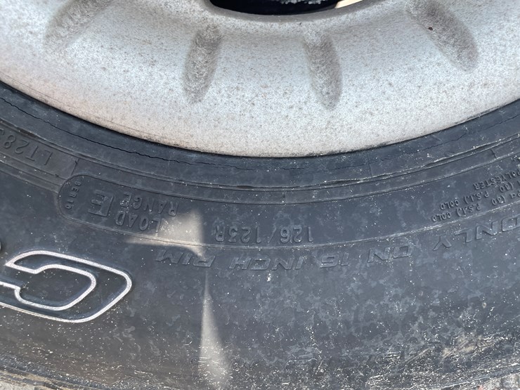 #1007-•-2004-chevy-2500-hd-(has-wi-title)-image-11