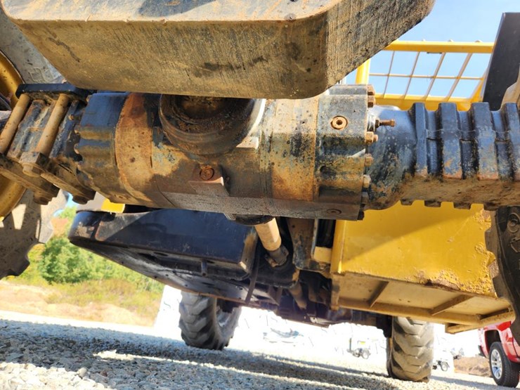 2008-caterpillar-943-image-32