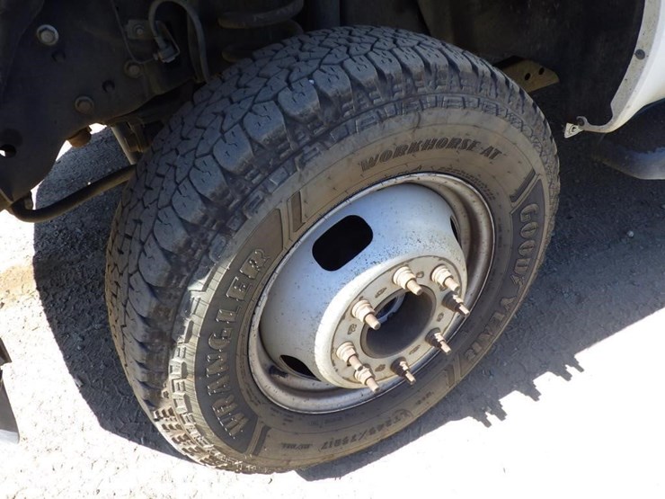 2016-ford-f350-image-13