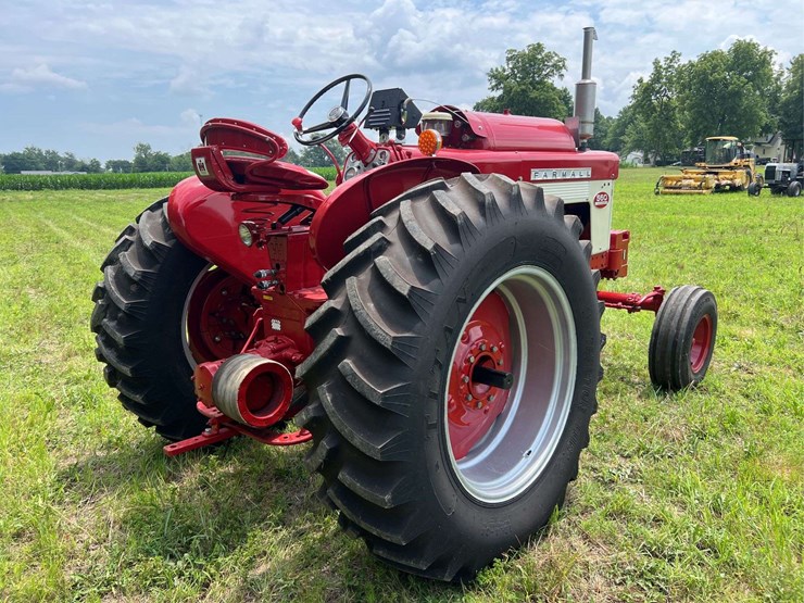 farmall-560-lp-image-5