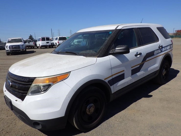 2015-ford-explorer-image-1