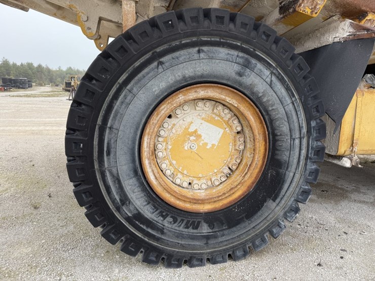 komatsu-hd465-5-image-143