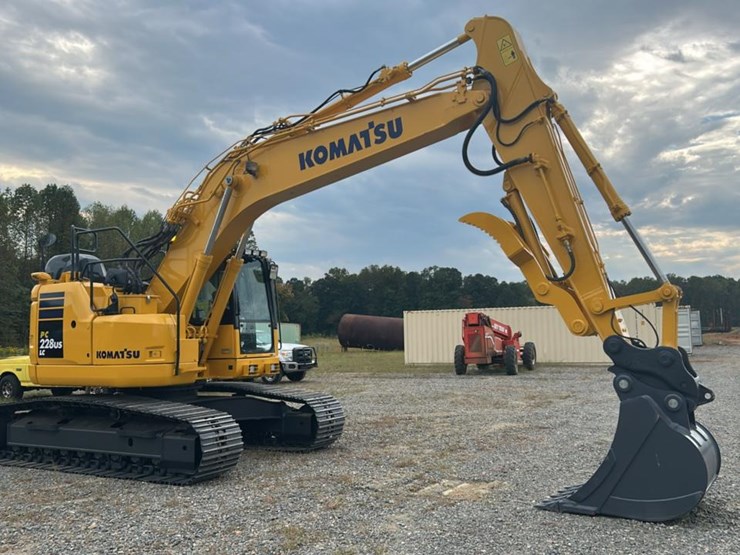 2021-komatsu-pc228-image-7