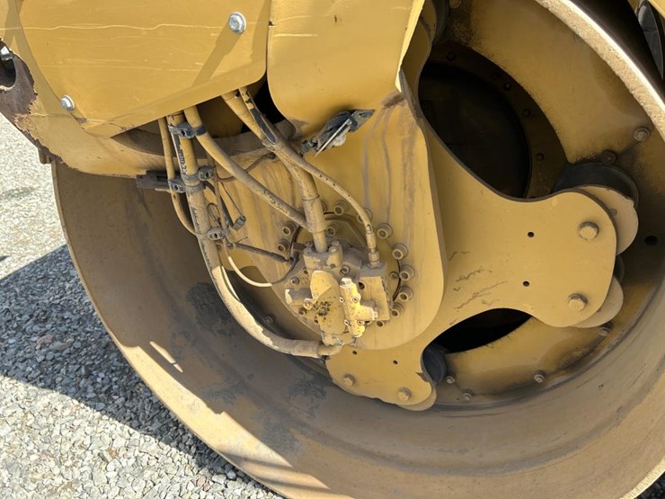 caterpillar-cb54-image-51