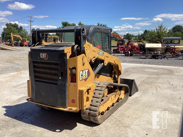 2020-caterpillar-259d3-image-4