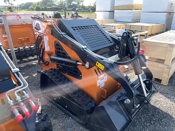 #1043-•-2025-landhonor-ldh-ht380-mini-tracked-skidsteer-image-3