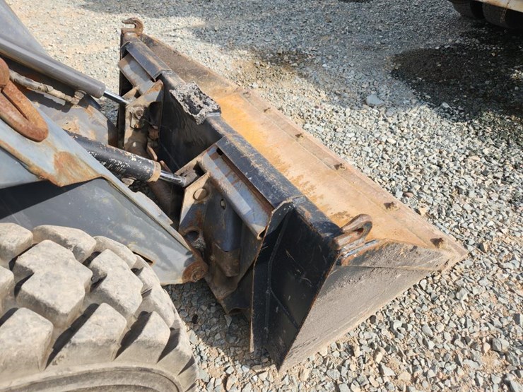 2001-new-holland-ls150-image-12