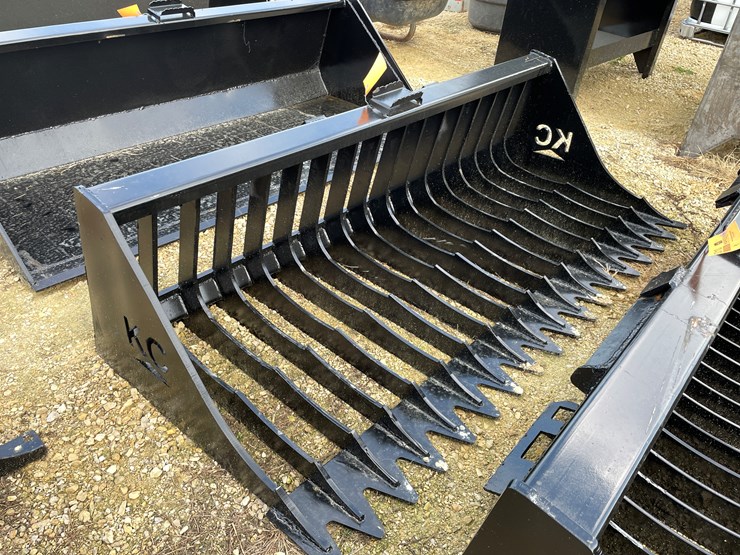 #3009-•-skid-steer-6'-6"-rock-bucket-image-2