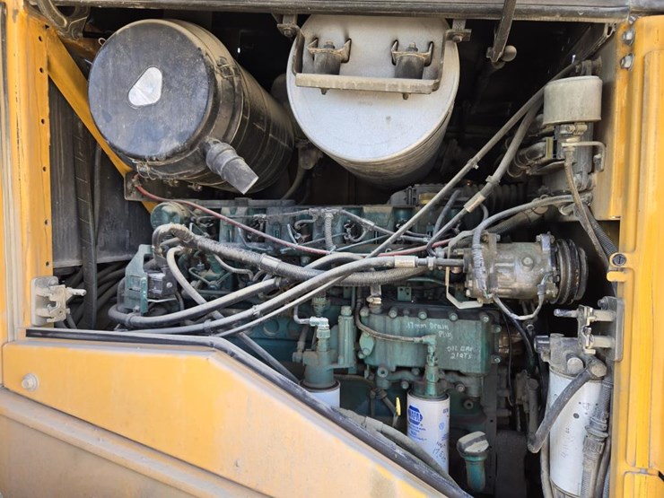 volvo-l120f-image-50