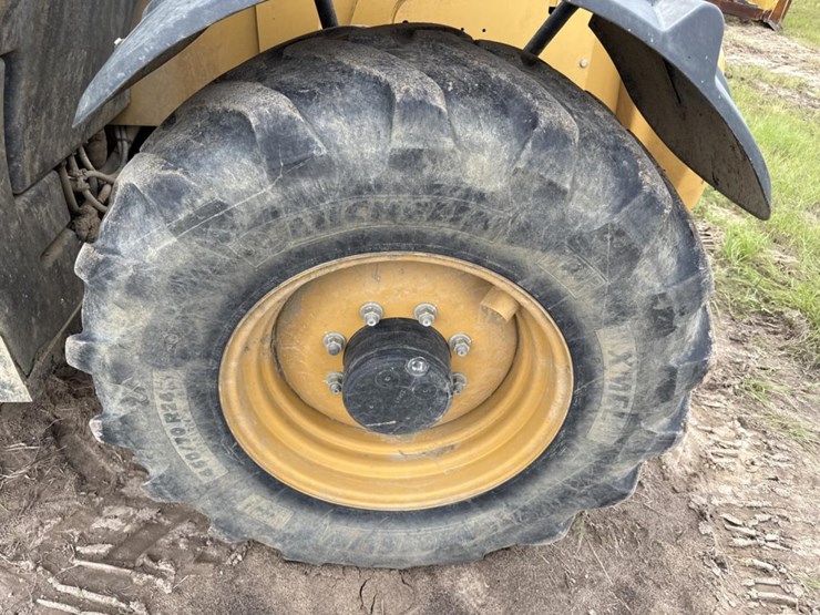 caterpillar-th407c-image-50