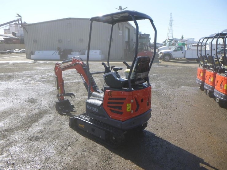 2025-agt-mx15rx-hydraulic-excavator-image-4