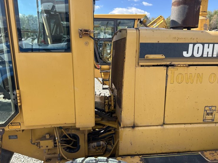 deere-770bh-image-55