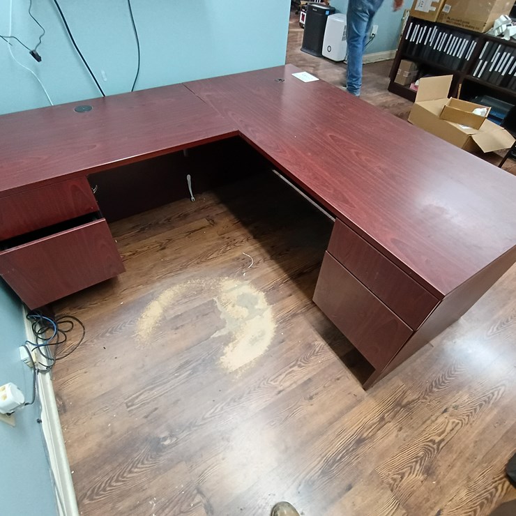 #21186 • Desk