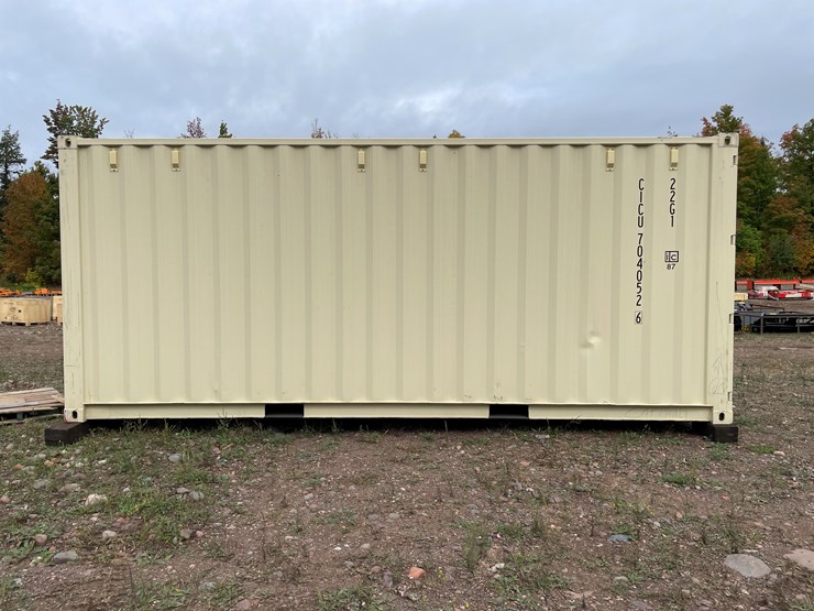 #8110-•-20'-standard-height-shipping-container-image-2