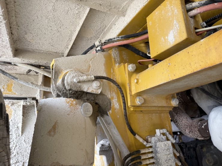 komatsu-hd465-5-image-106