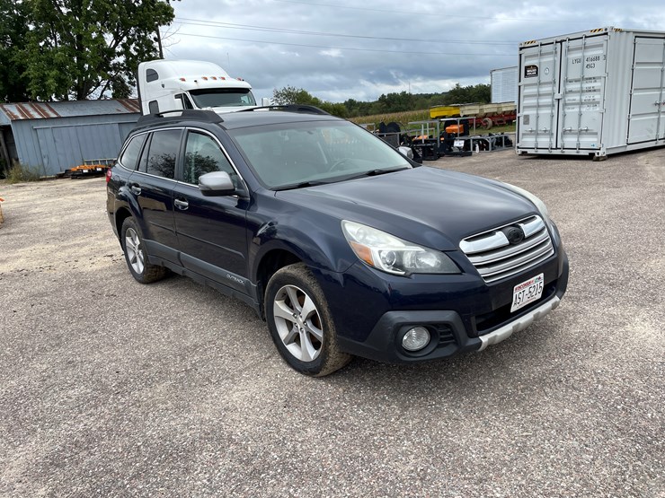 #1037-•-2014-subaru-outback-(wi-title-in-delay)-image-2