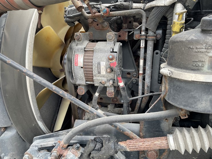 2013-kenworth-t700-image-40