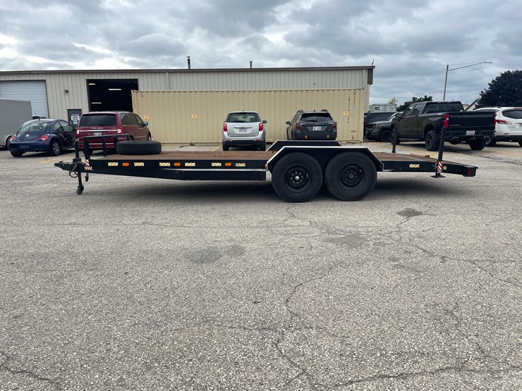 #1977-•-20'-tandem-axle-trailer-(has-wi-title)-image-8