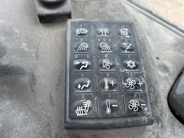 2014-deere-460e-image-41