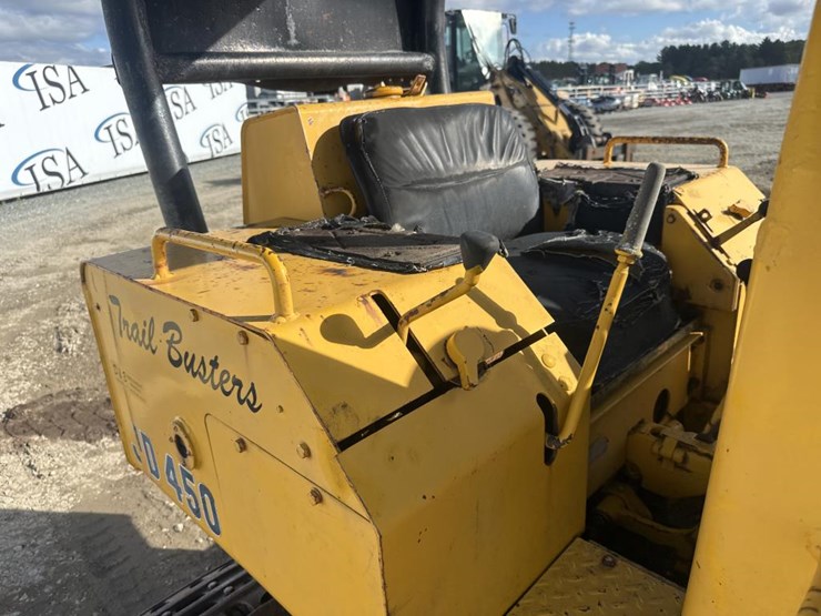 john-deere-300-image-34