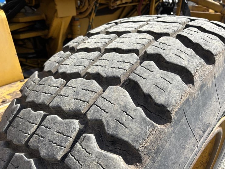 deere-770bh-image-113