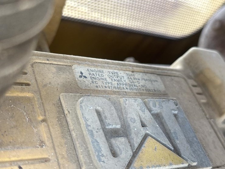 caterpillar-d4g-image-36