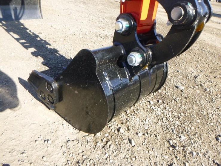 2025-tpm-16-hydraulic-excavator-image-10