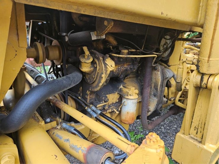 #2008-•-massey-ferguson-loader-tractor-image-16