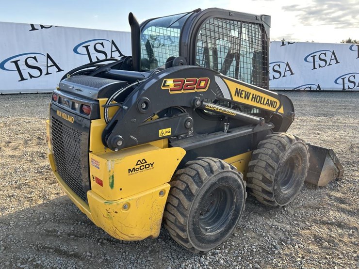 2022-new-holland-l320-image-5