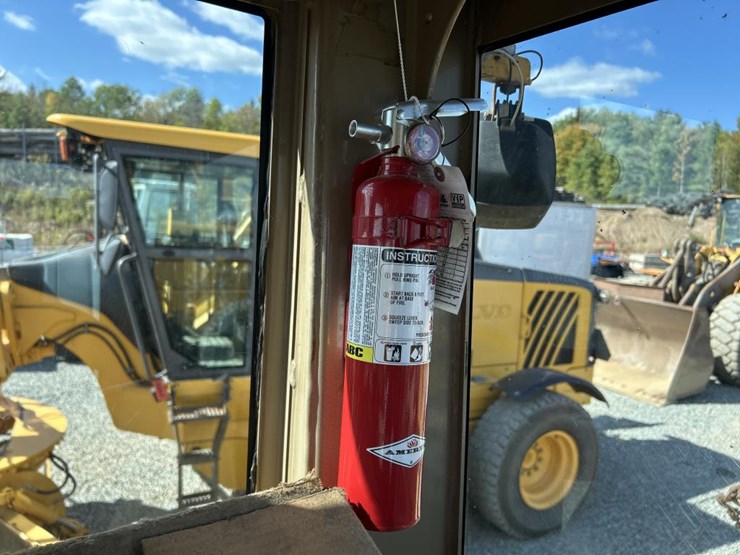 deere-770bh-image-105