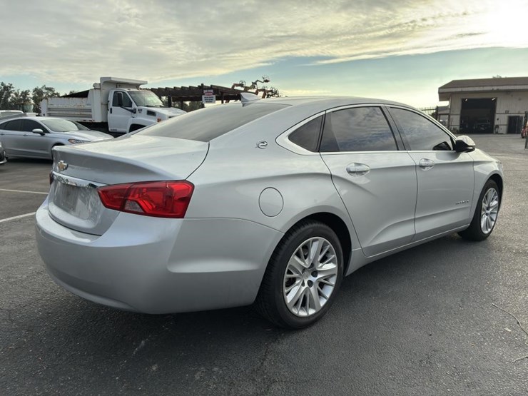2018-chevrolet-impala-sedan-image-3