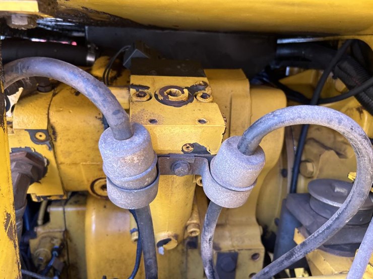2001-deere-772ch-image-102