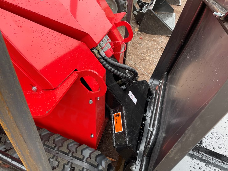 #8168-•-agt-crawler-loader-image-23