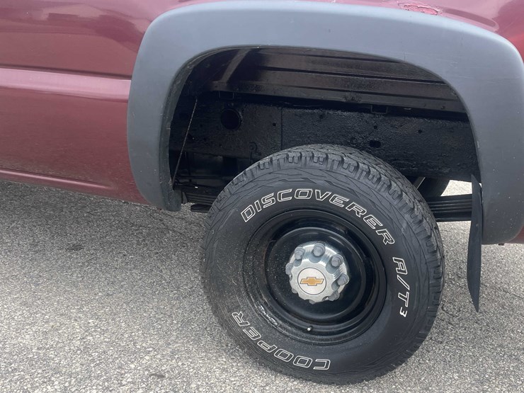 2003-chevrolet-silverado-2500-image-23