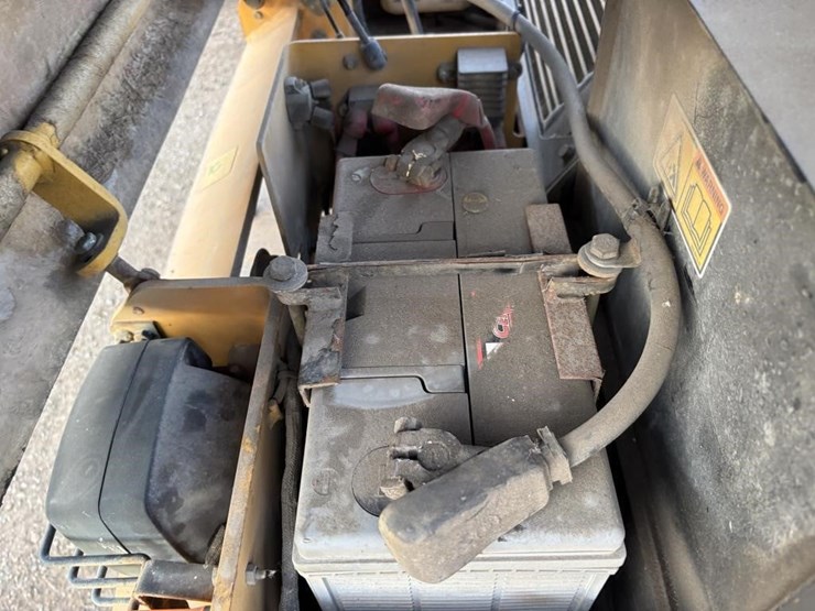 caterpillar-cb34-image-34