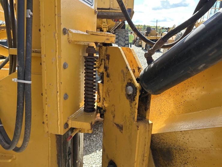 2001-deere-772ch-image-62