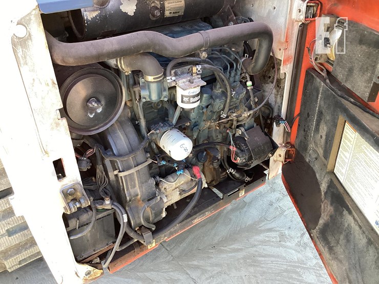 2008-bobcat-t300-image-13